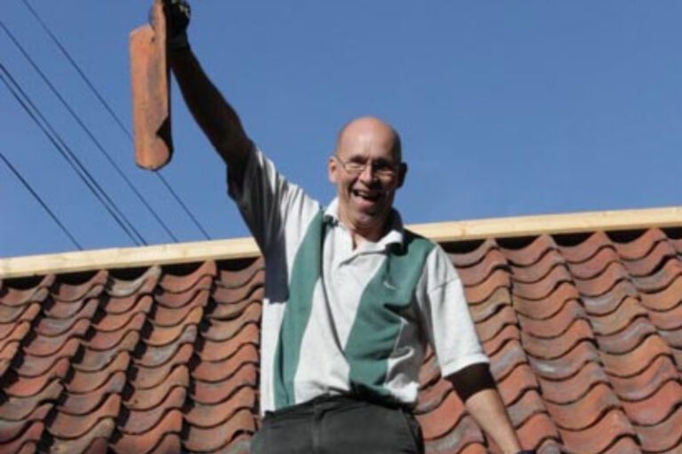 Lagårn roof repair - last tile by Christian_800x532